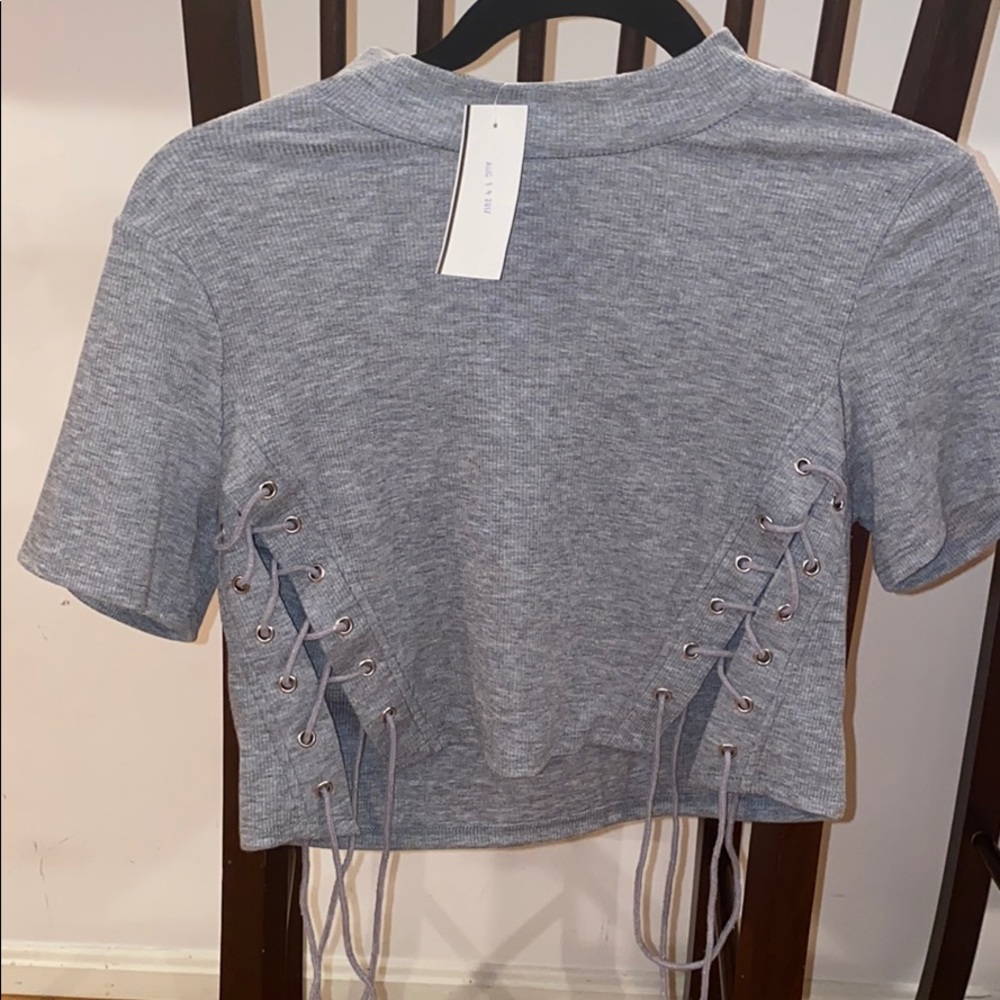 Grey top